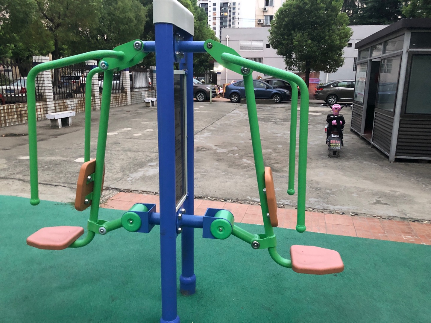 雙立柱前推訓(xùn)練器