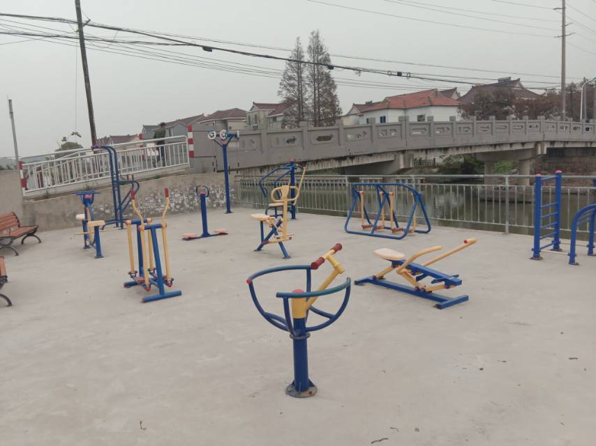 先進(jìn)村同強(qiáng)路四灶港橋西健身路徑