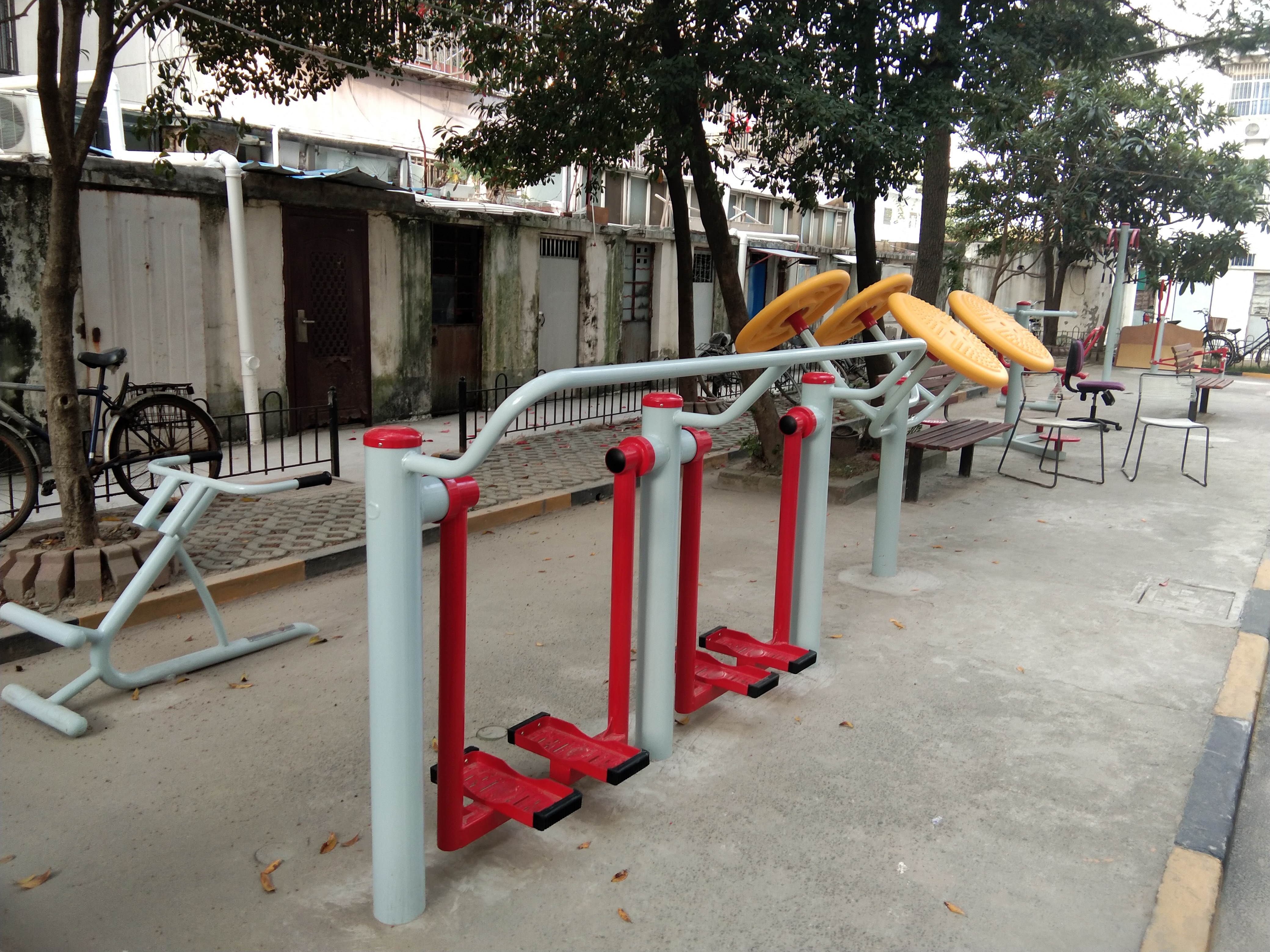 龍港居委健身點(diǎn)