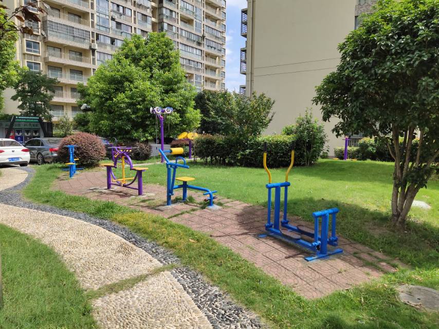 嘉宏社區(qū)練祁佳園健身點(diǎn)