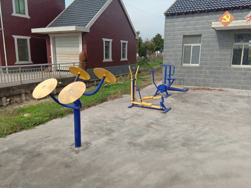 崇明區(qū)中興鎮(zhèn)紅星村紅北4隊健身點